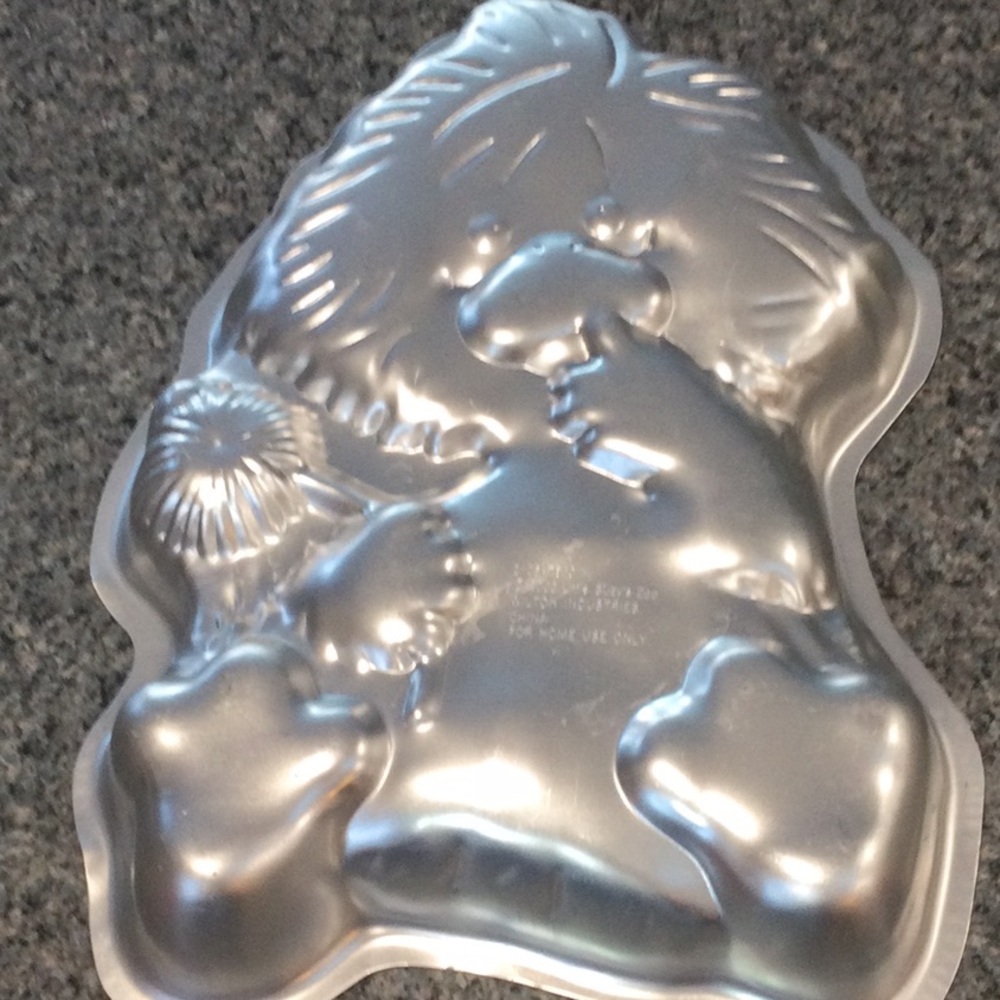 Wilton Little Susy’s Zoo vintage aluminum cake pan 2003